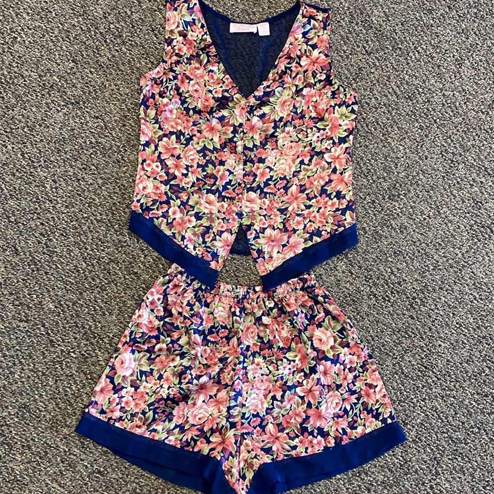 Vintage Honors Intimates women lingerie pajamas size Medium sheer trim